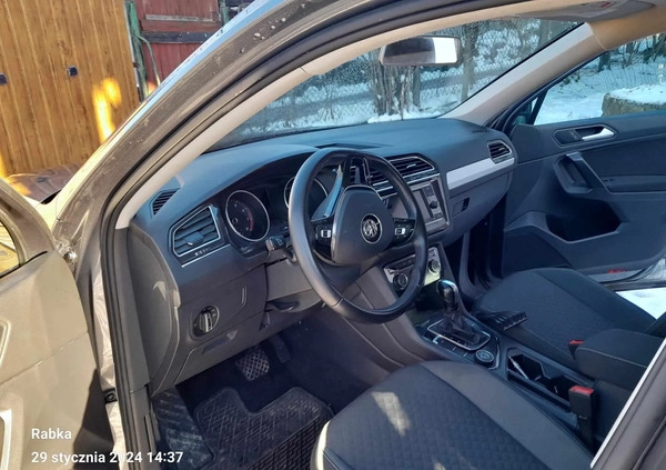 Volkswagen Tiguan cena 95000 przebieg: 60000, rok produkcji 2021 z Gubin małe 121